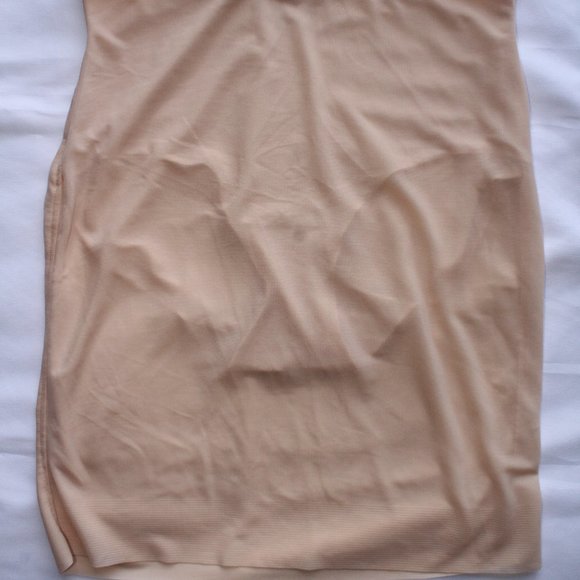 Assets Red Hot Label By Spanx Size M Nude Half Slip W/Panty - Picture 1 of 9